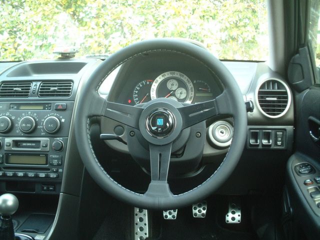 NARDI CLASSIC LEATHER ブラックレザー＆ブラックスポーク のパーツ