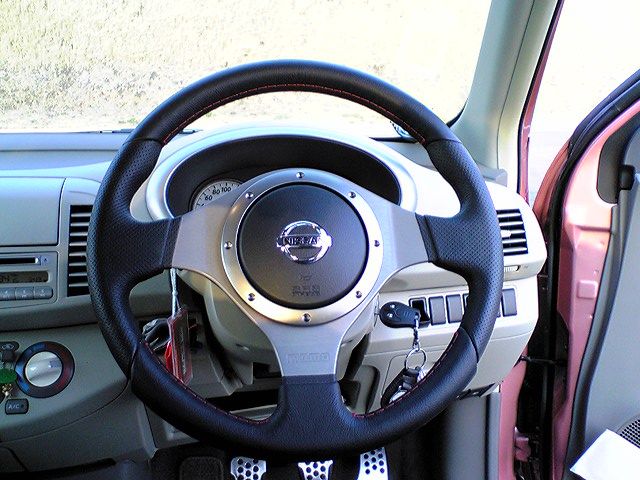 日産純正オプション MOMOスポーツステアリング のパーツレビュー