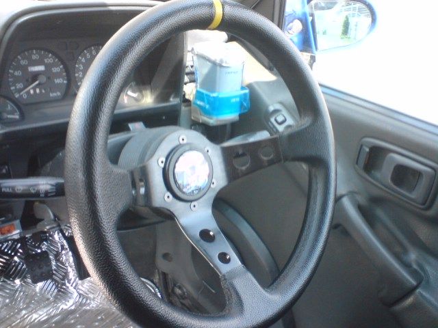 メーカー不明ヤフオクステアリング 32パイ ディープコーン のパーツ