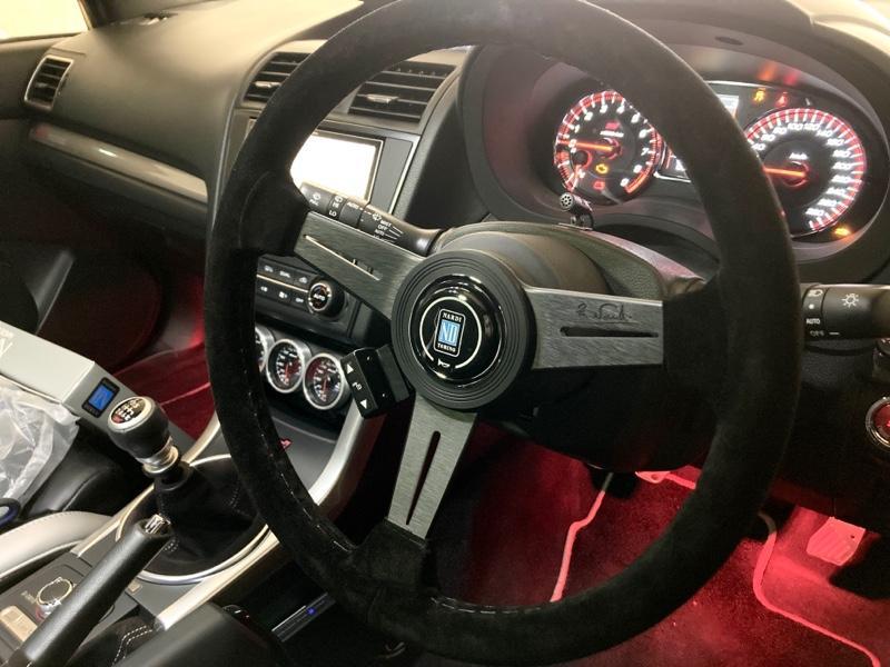 NARDI CLASSIC LEATHER ブラックスエード＆ブラックスポーク のパーツ