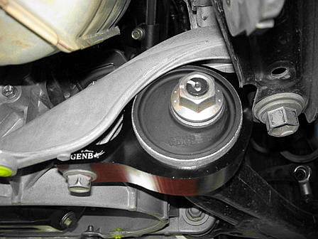 ハイキャスターブッシュの取り付け（トヨタ クラウンアスリート・S180