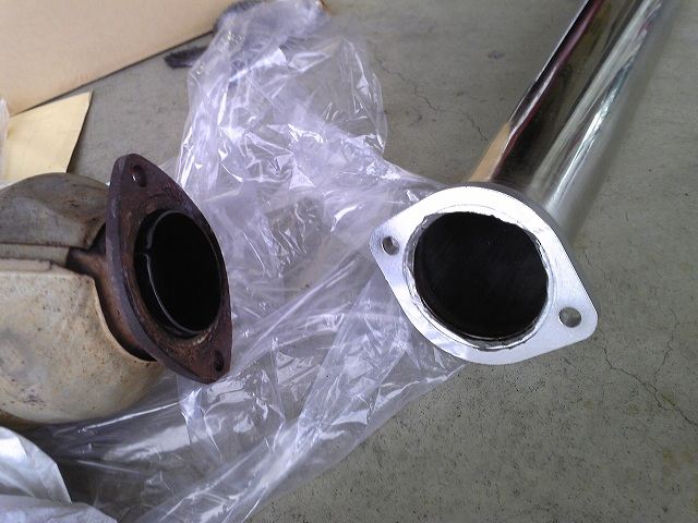 JZX100触媒ｽﾄﾚｰﾄ、BLITZﾌﾛﾝﾄﾊﾟｲﾌﾟ取り付け（トヨタ ソアラ）by crave