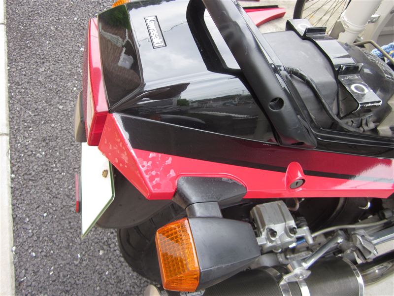 GPZ900R テールカウル取り外し・再塗装（カワサキ GPZ900R）by