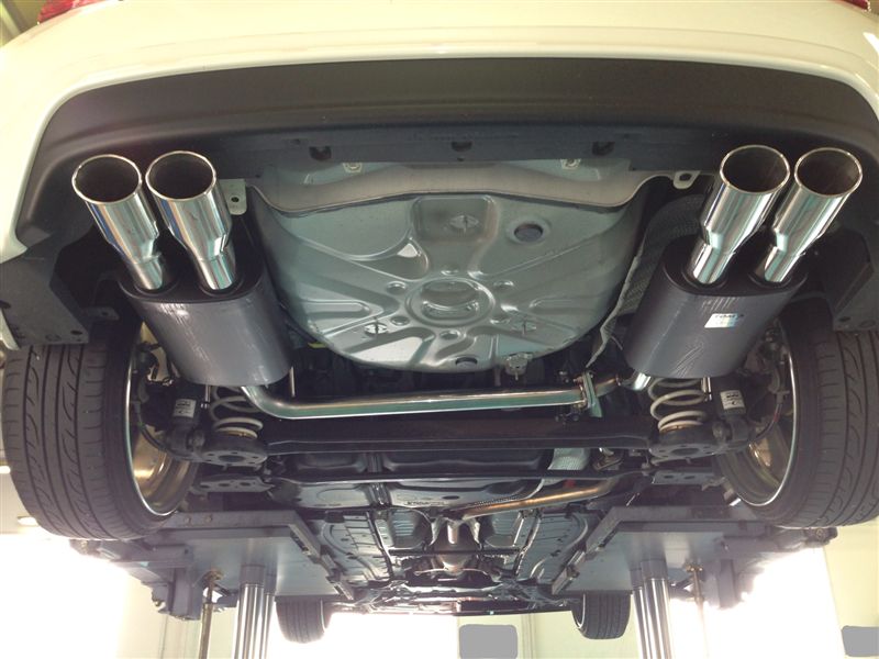 トムスバレルマフラー装着（トヨタ プリウス・30系）by エージェントB