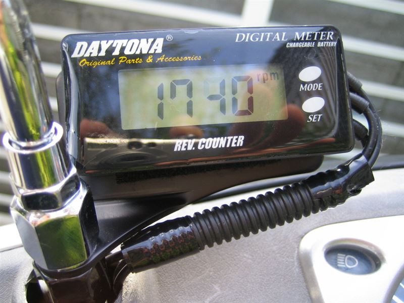 デジタルタコメーターの取り付け（ヤマハ シグナスX）by ジャガー