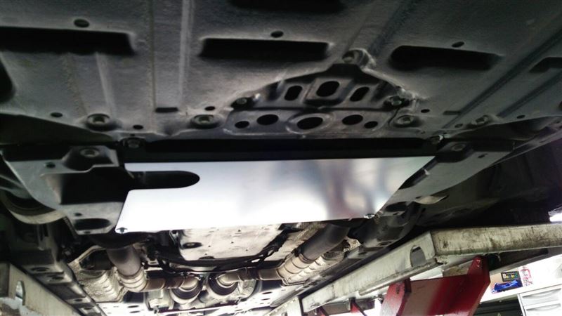 オイルパンガード取り付け（トヨタ クラウンアスリート・S180系）by K