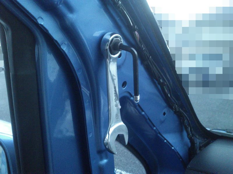 助手席アシストグリップ取付 その3（日産 NV200バネット・M20/VM20