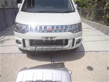 フロントバンパーエクステンションのボディ同色塗装。（三菱 デリカD:5