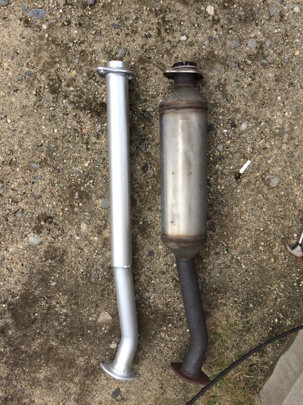 中間ストレートパイプ取り付け（トヨタ アルテッツァ・10系）by さくや