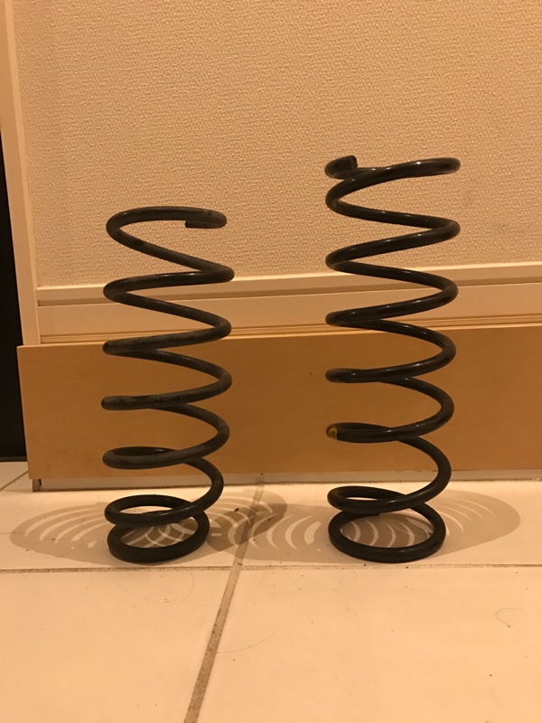 MH22SワゴンRにMH23SワゴンRの純正バネ流用（スズキ ワゴンR・MH21S