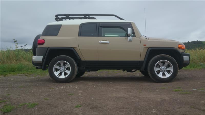 FJクルーザー 純正サイドステップ取り外し（トヨタ FJクルーザー