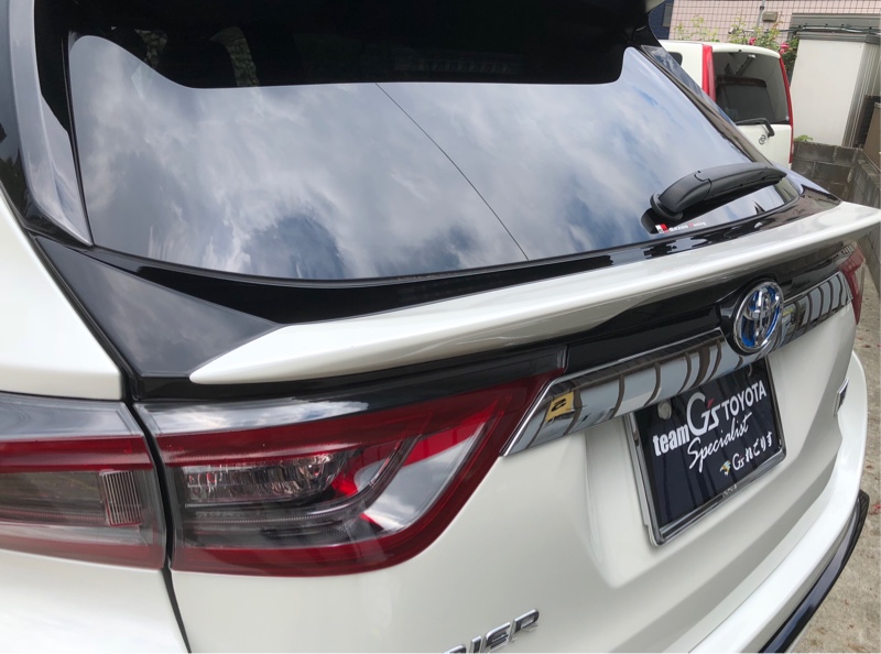 モデリスタ後期バックドアスポイラー取付けの巻。（トヨタ ハリアー