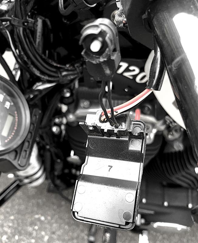 ECMリフラッシュ／クラッチレバースイッチ交換（ハーレーダビッドソン