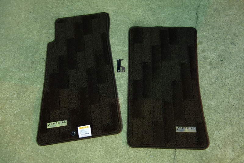 NAロードスター 復刻フロアマット V SPECIAL（マツダ ユーノス