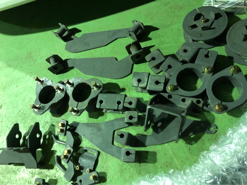 いよいよ！2インチリフトアップ ブロック投入その①（三菱 デリカD:5