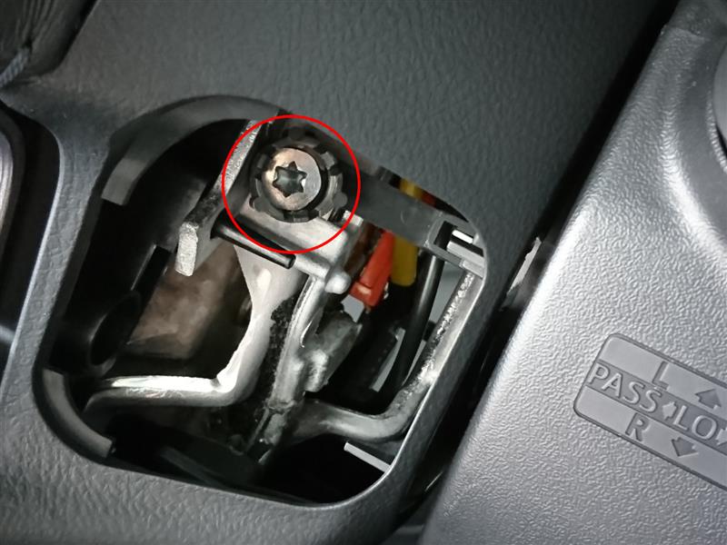 ステアリングスイッチ LED打ち替え 準備編（トヨタ ハイエースバン