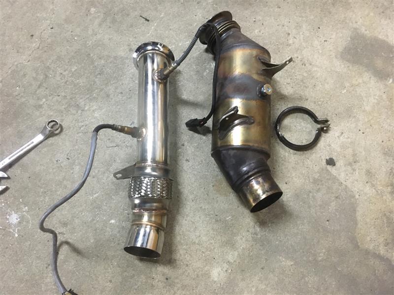 F06 BMW ダウンパイプ交換 (フロントパイプ交換)（BMW 6シリーズ