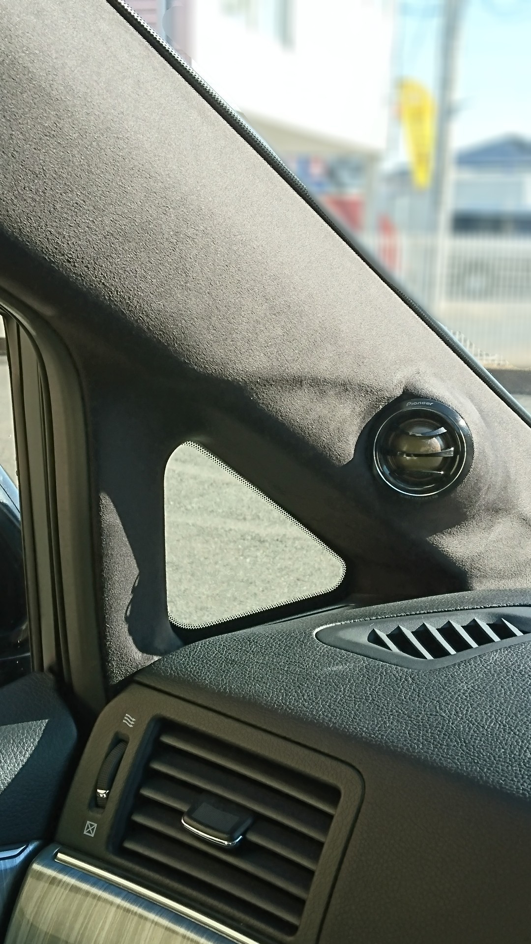 Aピラーにツイーター取り付け（日産 エルグランド・E52）by cannondale