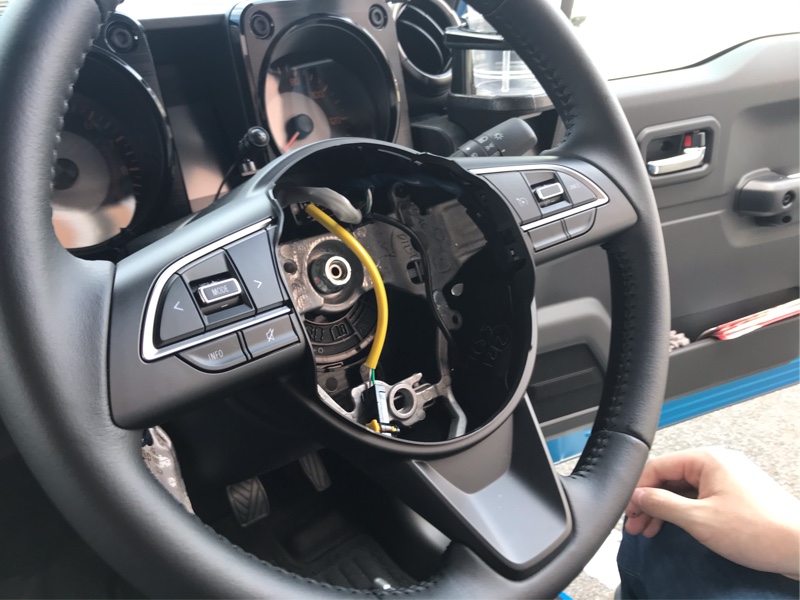 スイフトスポーツのステアリングに交換（スズキ ジムニー・JB64W）by