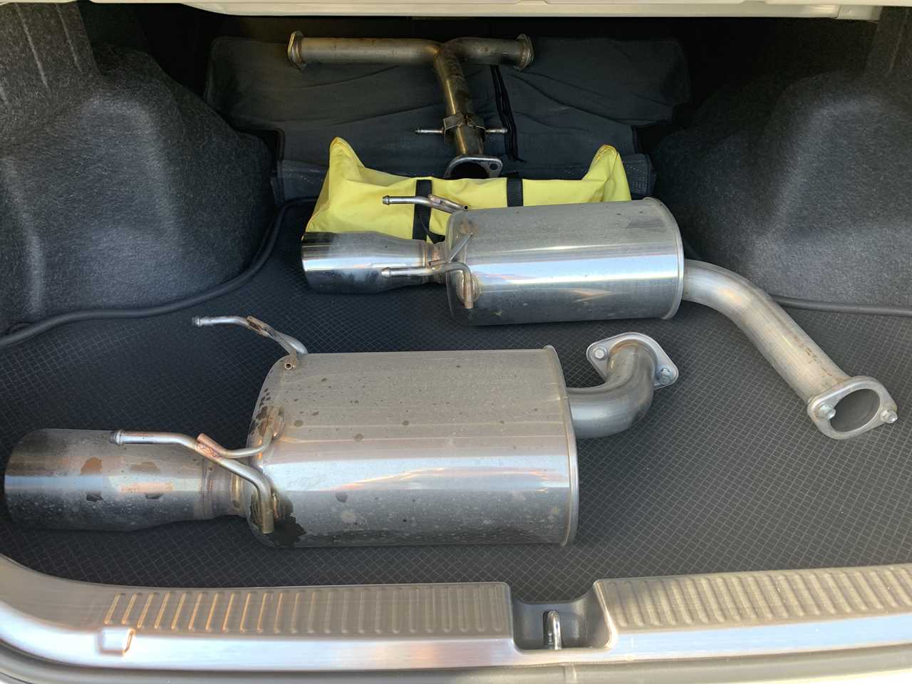 純正マフラーに交換（トヨタ マークX・130系）by 身のもん太 - みんカラ