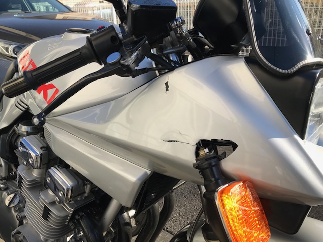 フロントアッパーカウル補修（スズキ GSX1100S KATANA (カタナ)）by