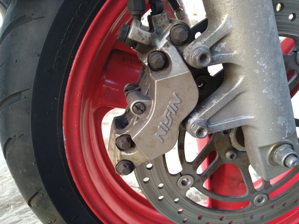 キャリパーオーバーホール（ホンダ ホーネット250）by タツ@GT3 - みんカラ