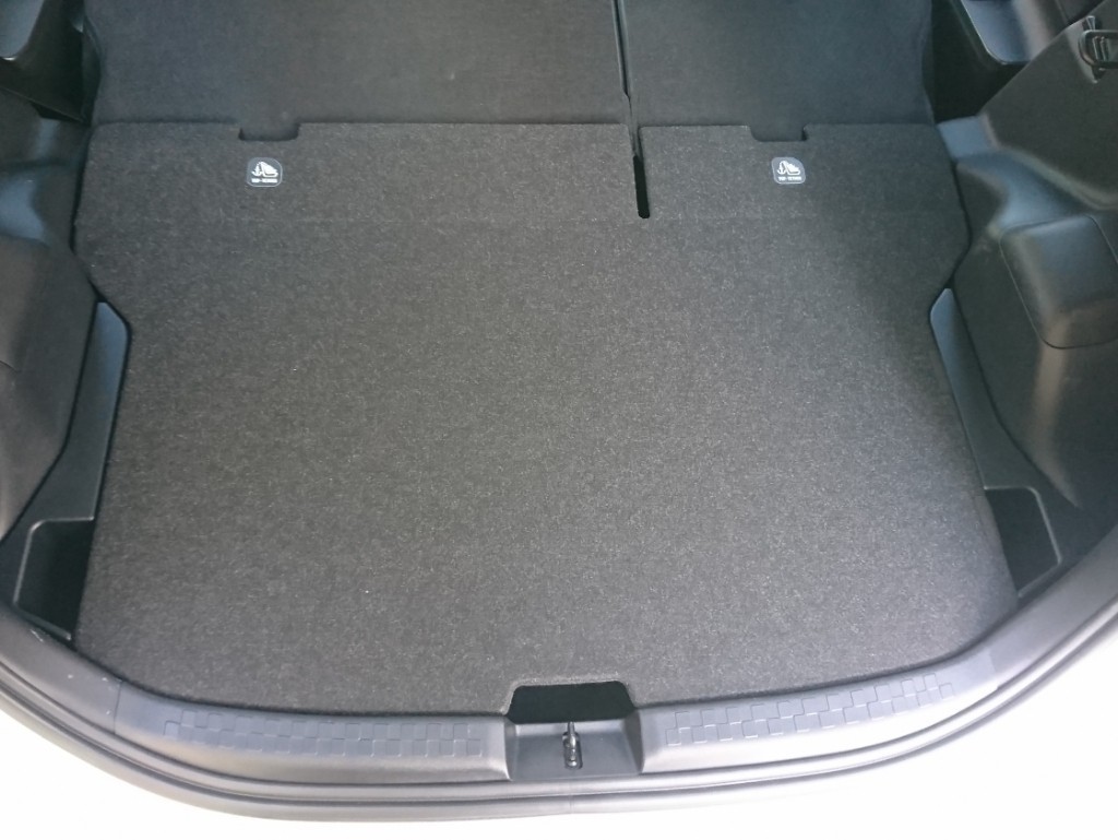 デッキボード(フルフラットタイプ)取り付け（トヨタ アクアG's・NHP10