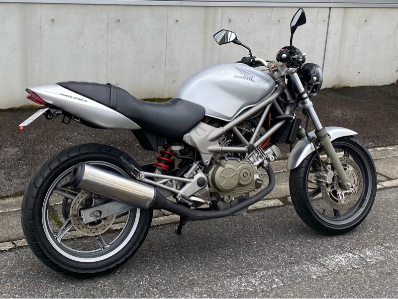 なぜ?前後色違いなの?😳（ホンダ VTR250）by kazuahiru - みんカラ