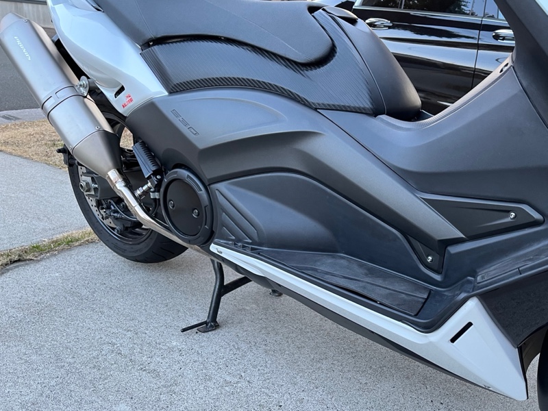 星野設計製パフォーマンスランププレート交換（ヤマハ T-MAX530）by