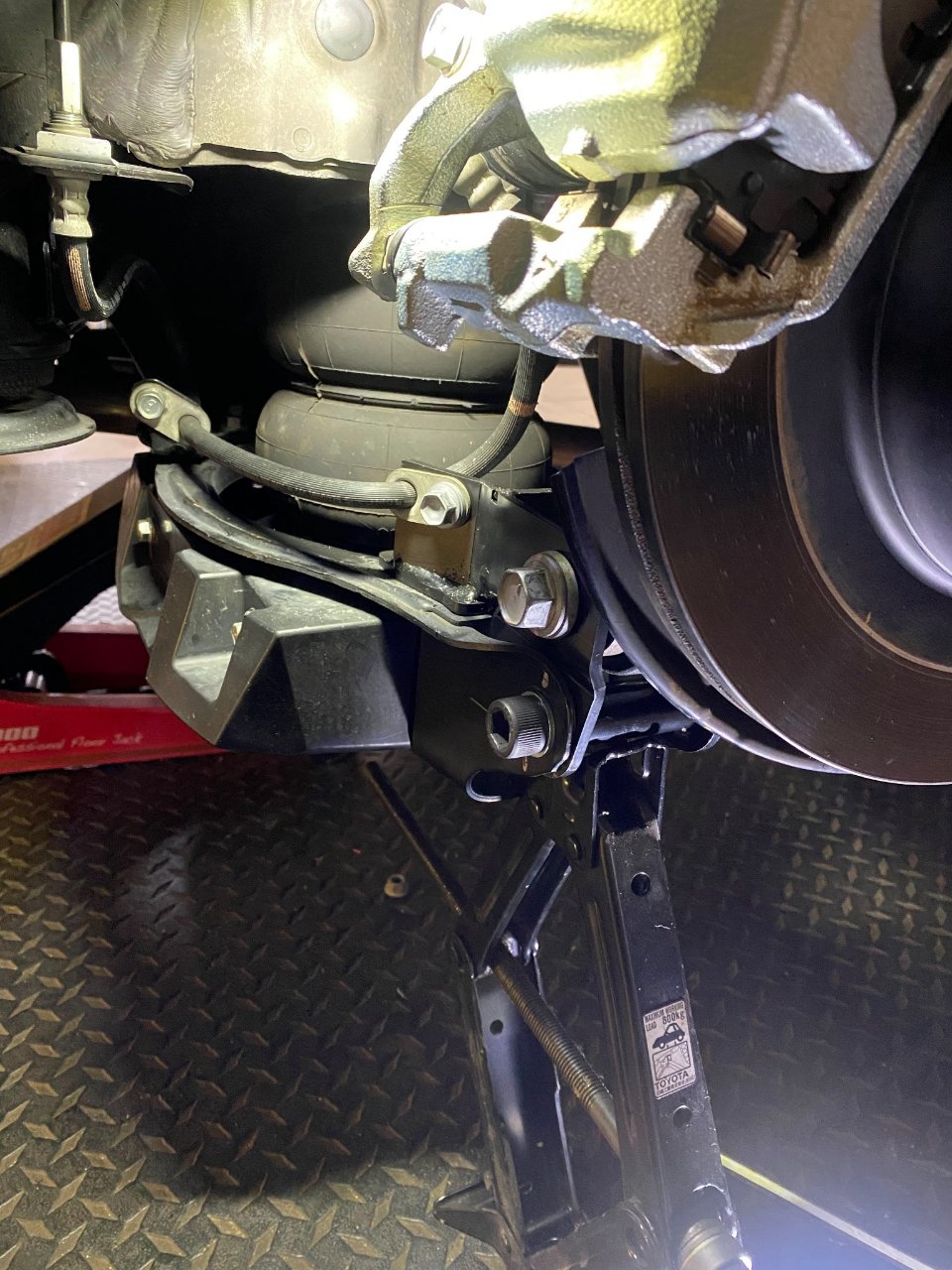 BEST STYLE リア スライドキャンバーキット取付🔧（トヨタ