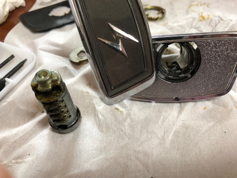 トランクオーナメント交換（日産 シルビア・S13）by 五十嵐_S13 - みんカラ