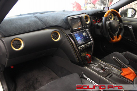 前期型R35GT-Rに8インチナビを取り付け♪（日産 NISSAN GT-R・R35）by