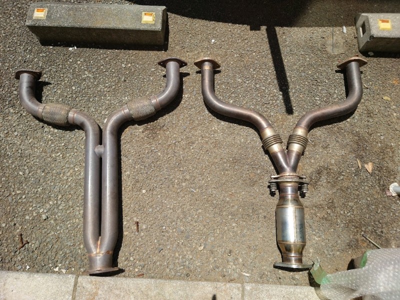 Z33 に Z34用 サクラム フロントパイプ を取り付け（日産 フェアレディ