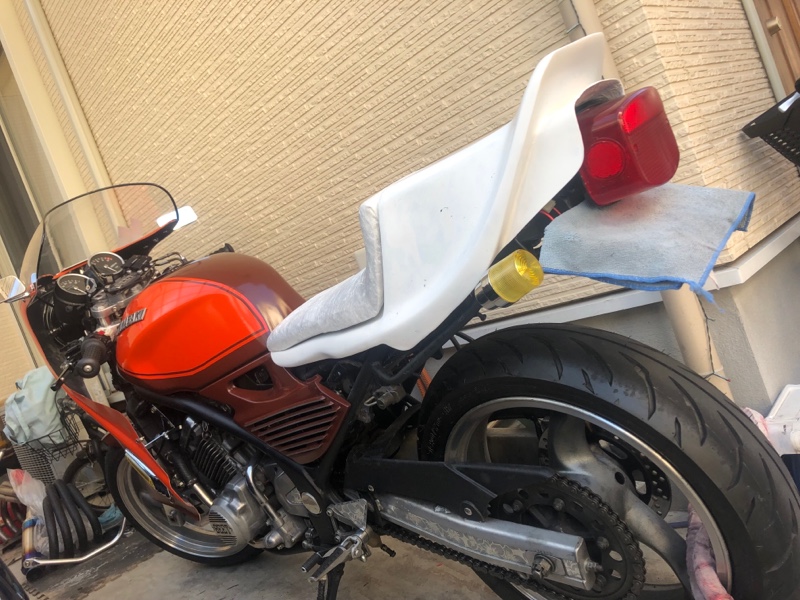 シングルシート取り付け、その1（カワサキ バリオス）by とれじゃ