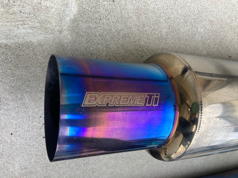 東名チタンマフラー取付 そにょ1（三菱 ランサーエボリューションX