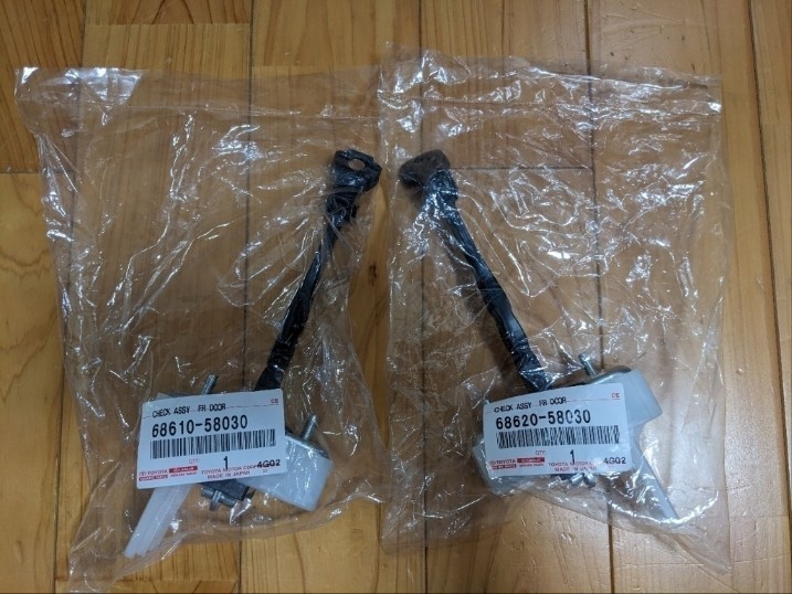 アルファード用ドアチェッカー流用（トヨタ ハイエースバン・H200系