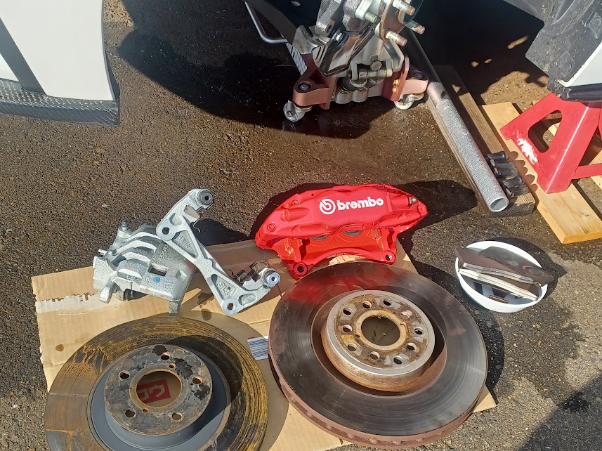 RCだってブレンボ付けたいんじゃ（トヨタ GR86・ZN8）by 宗一郎86