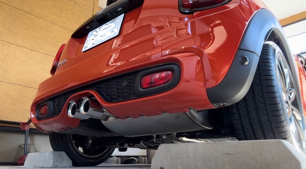 F56 COOPER-SにJCW純正マフラー装着（ミニ MINI・F55/56）by