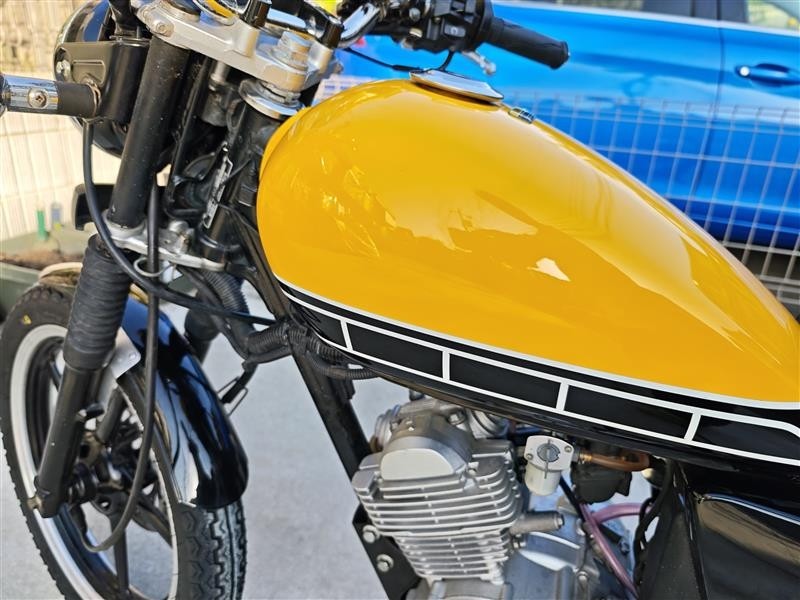 SR純正タンクエンブレム装着（ヤマハ YB125SP）by めんそーれ＠ - みんカラ