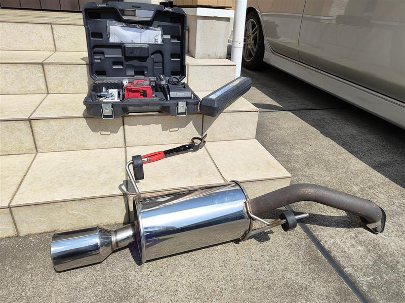 マフラーをからくりから、NISMOへ！車検！w（日産 マーチ・K12）by