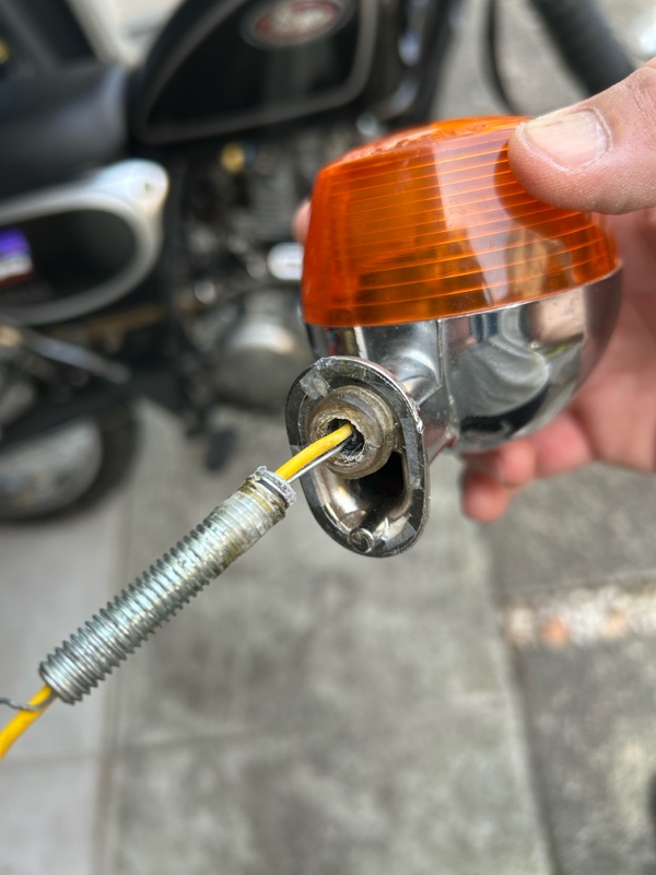 フロントウインカー修理（ヤマハ ブロンコ）by mia32 - みんカラ