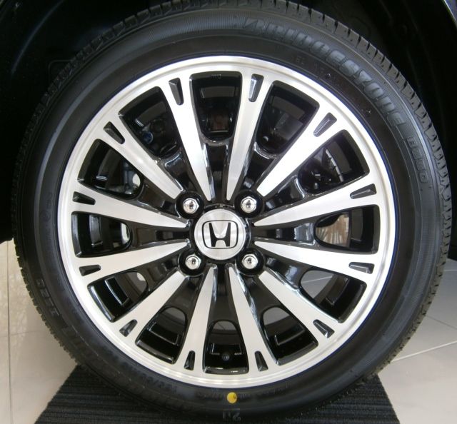 ホンダ(純正) NBOXカスタム ターボ純正 タイヤ&アルミホイール の