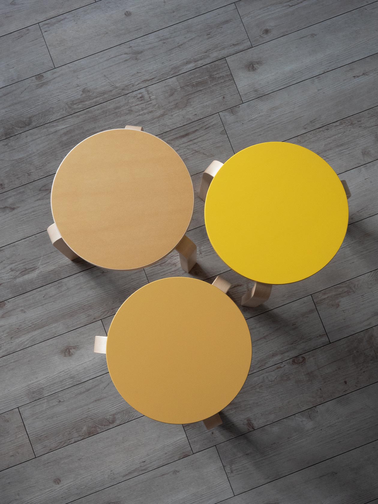 Stool 60 リノリウム 無着色 | Artek (アルテック)