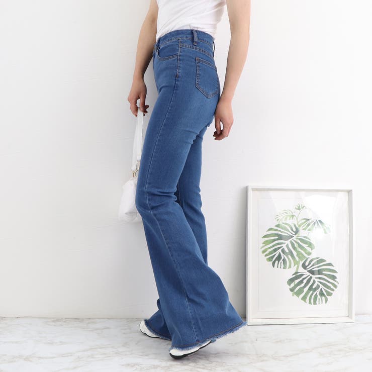 デニム フレアパンツ 裾フリンジ 美脚[品番：AGCW0002977]｜SUNSHINE