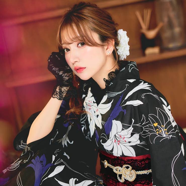 3点SET]黒地×百合柄浴衣【YUKATA by dazzy】[品番：DY000028591