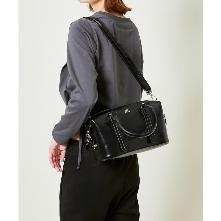 高見えレザー風×万能サイズ》エレガンス2WAYボストンバッグ