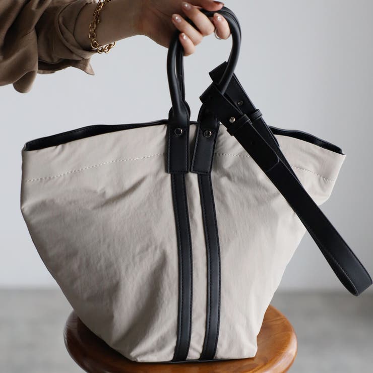 扇型3WAYトートバッグ ナイロン 軽量 ショルダー 変形 12-1171[品番