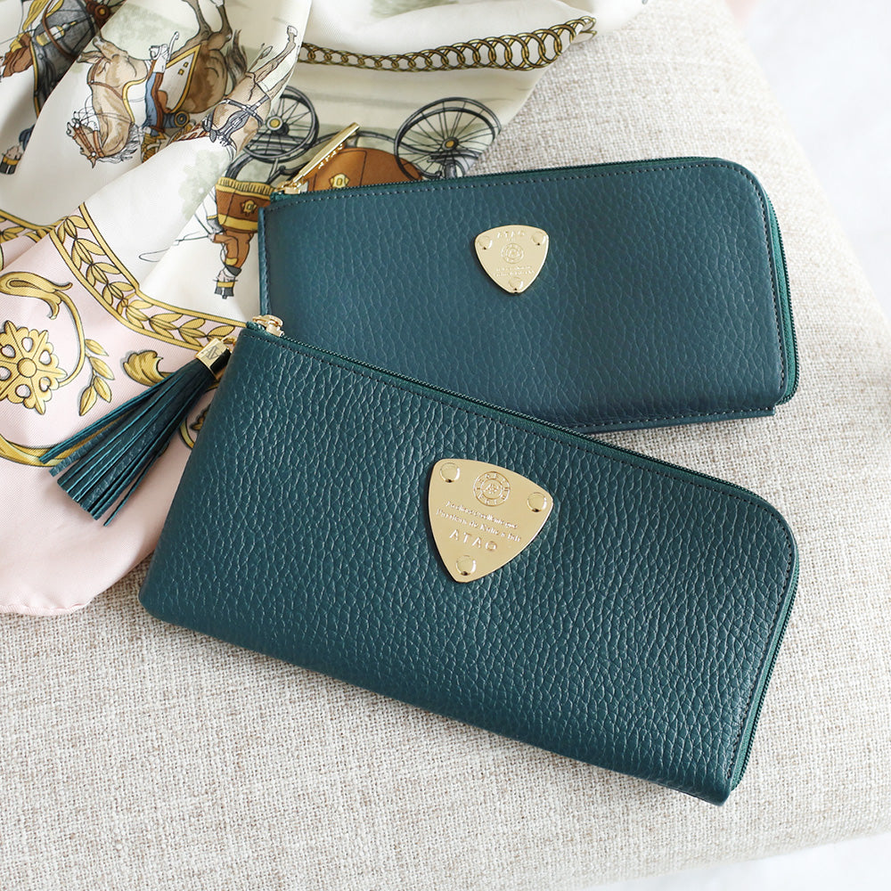 コンパクトでオシャレな財布が欲しいなら二つ折り革財布がおすすめ