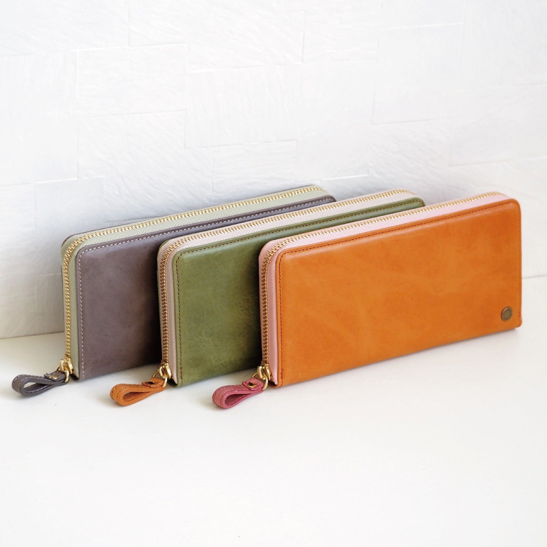 01908】【セミオーダー】 ラウンドファスナー長財布 本革 表革ピンク