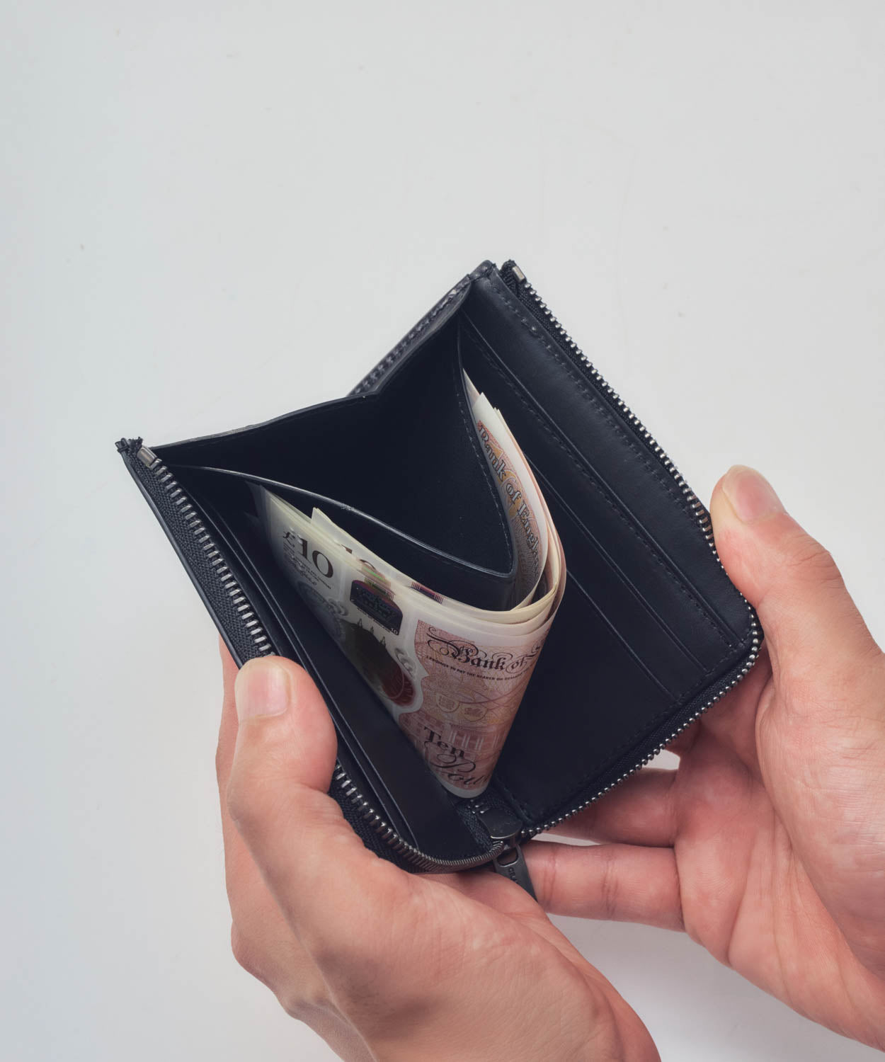 Rocadoコードバン L字ファスナー財布｜コンパクトな革財布 CRAFSTO